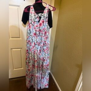 Entro Dress with Pink Flowers